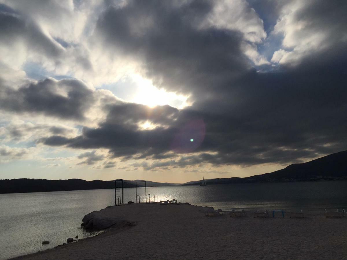 Cozy Place On The Beach Διαμέρισμα Τρογκίρ Εξωτερικό φωτογραφία
